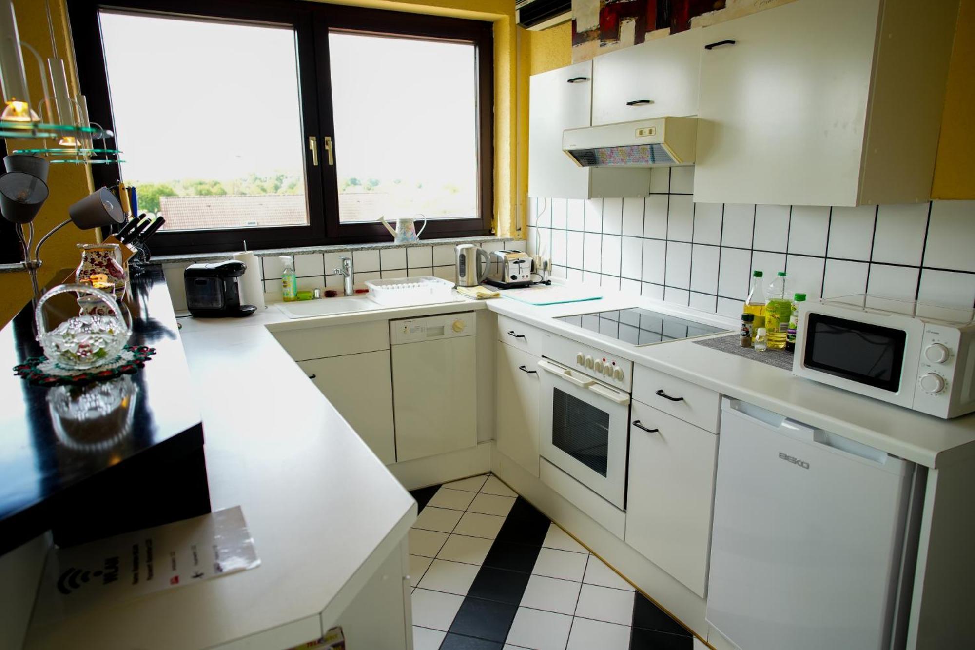 Schoenes Studio In Der Rheinebene, Zentral Gelegen Rheinstetten Bagian luar foto